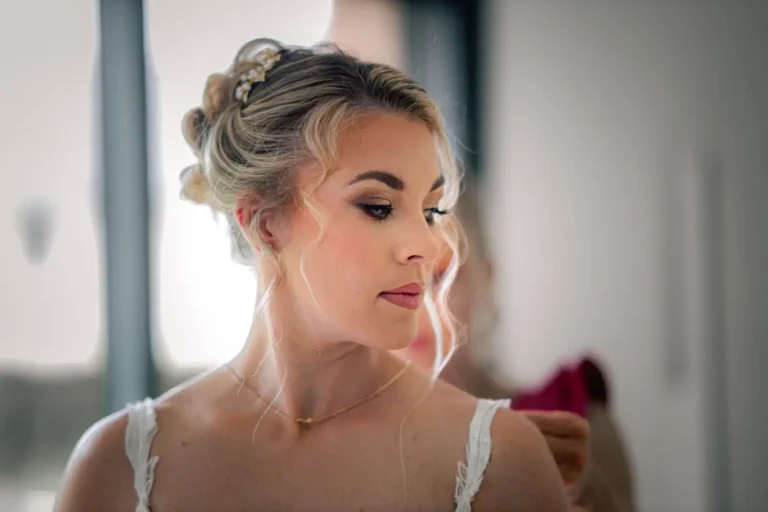 Maquillage de mariée : tenir toute la journée en restant soi-même