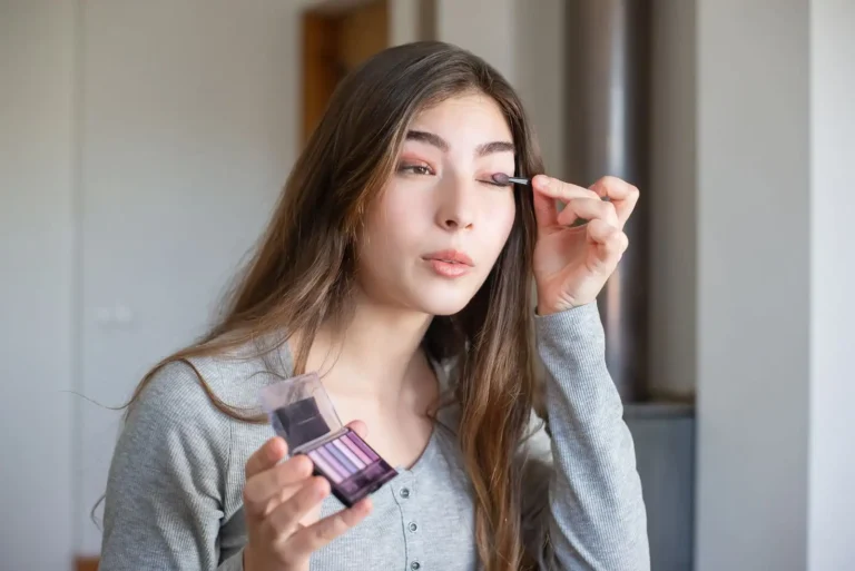 Maquillage des yeux : techniques et idées pour sublimer son regard
