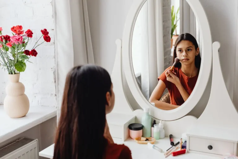 Maquillage facile : la routine simple pour débuter