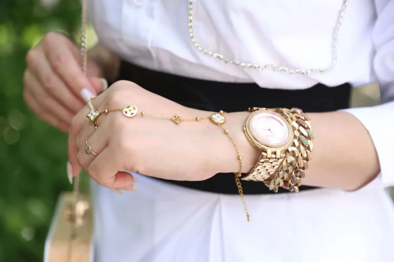 Montre femme en solde : bien choisir sans se tromper