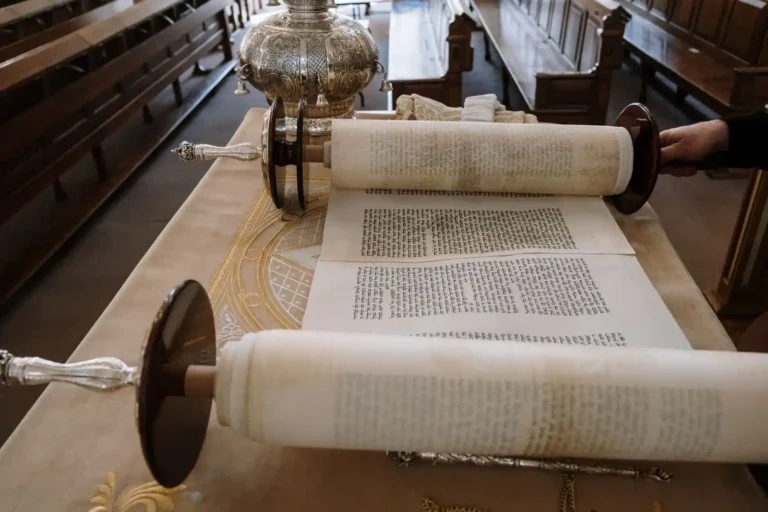La religion juive : croyances, textes et fêtes du judaïsme