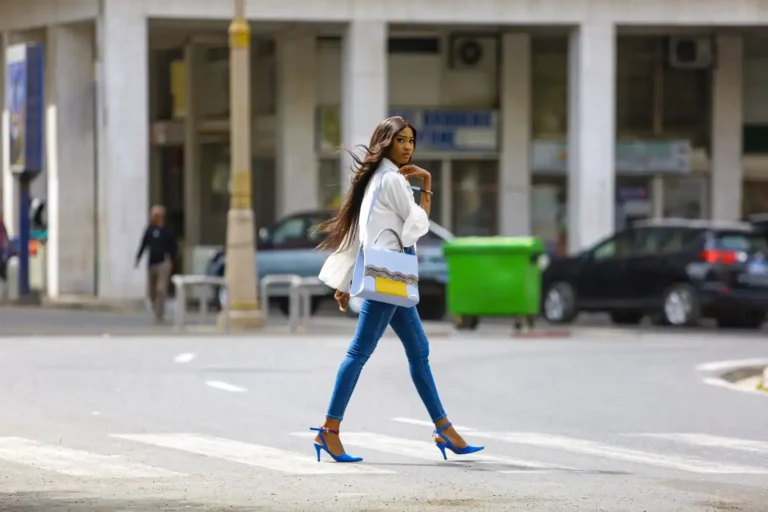 Tendance de mode (TDM) : comprendre le cycle et adopter sans se tromper