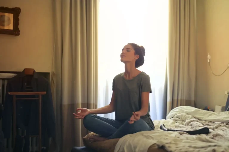 Méditation pleine conscience sur YouTube : bien choisir et tenir dans la durée